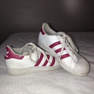 💞Pink and white adidas superstars💞